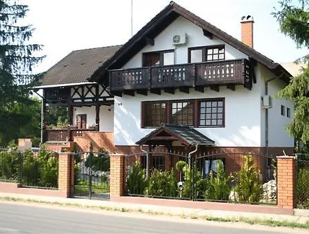 Dunakanyar Panzio 3* Göd