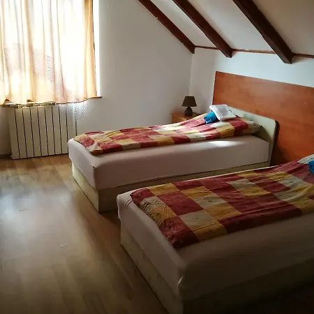 Dunakanyar Guest house *
