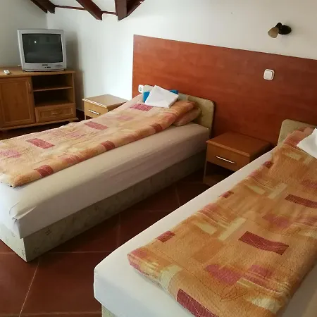 Guest house Dunakanyar *